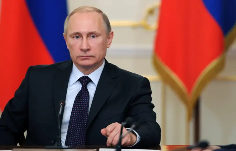 Президент Путин подписал закон о сокращенном рабочем дне для женщин в селах
