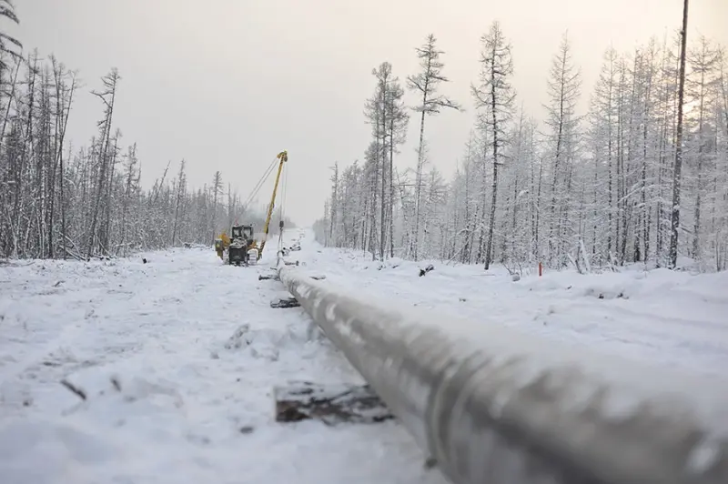 Повреждение энергетиками газопровода оставило жителей 178 домов Нижнего Бестяха без отопления