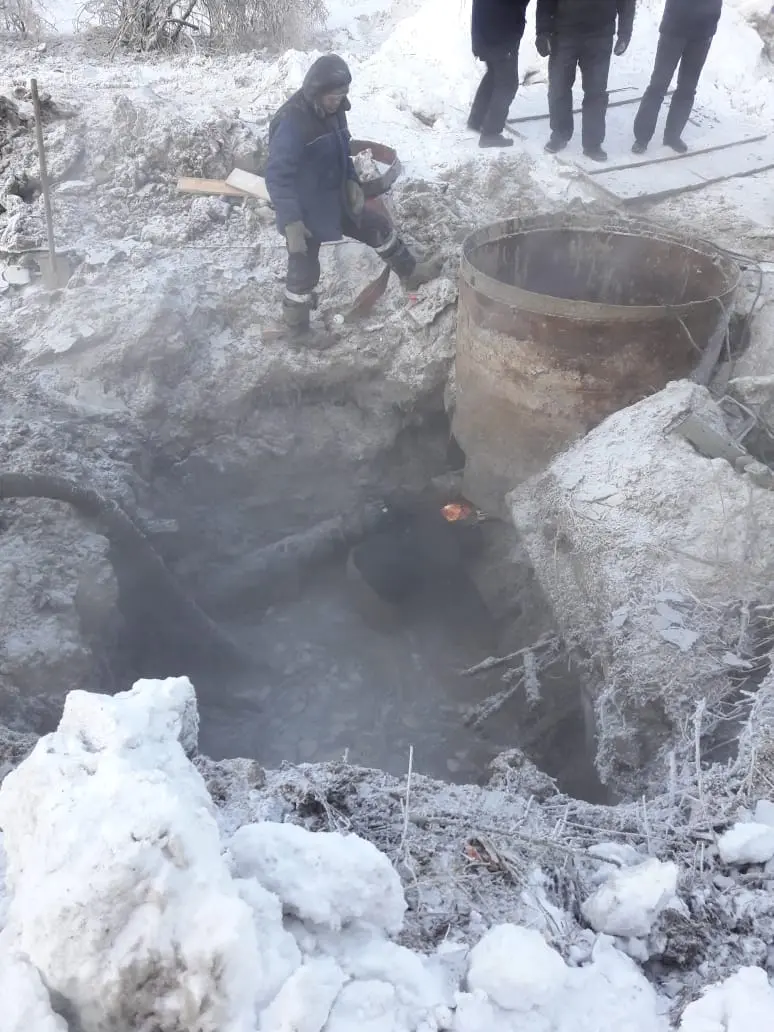 В Покровске устранены повреждения на магистральном трубопроводе
