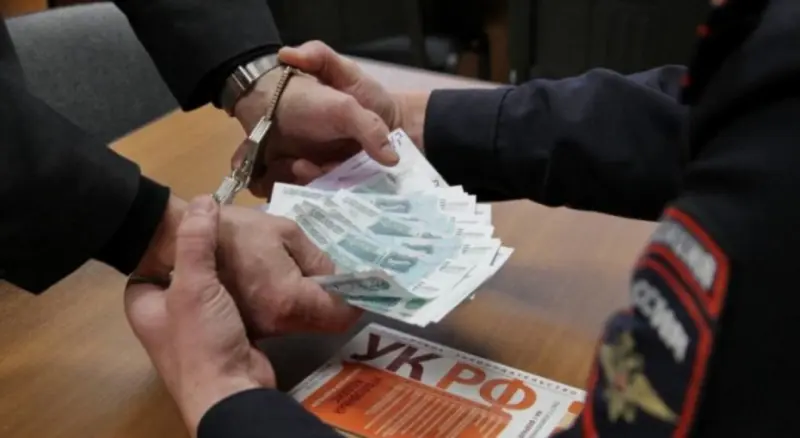 Сотрудники Транспортной полиции пресекли попытку дачи взятки должностному лицу