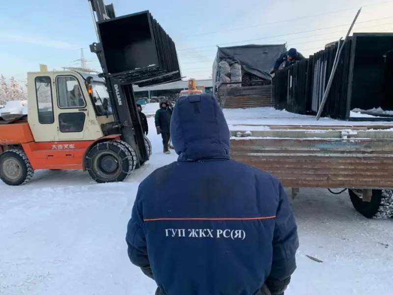 ГУП «ЖКХ Якутии» направило в Момский район новые контейнеры  для сбора мусора
