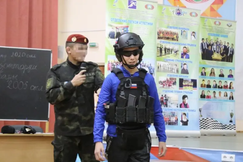 В Якутии состоялась встреча воспитанников Чурапчинской детско-юношеской спортивной школы-интерната с ее выпускником - «краповиком» СОБРа «Алмаз»  