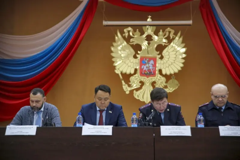 Альберт Семенов: «В Якутске должна быть усилена работа участковых»
