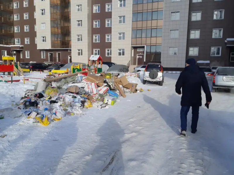Роман Сорокин провел очередной объезд с проверкой работы управляющих компаний