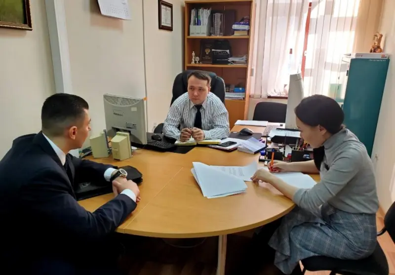 «Вы – мостик между гражданами и правоохранительными органами»: состоялась встреча Станислава Зимина с представителями прокуратуры Якутии