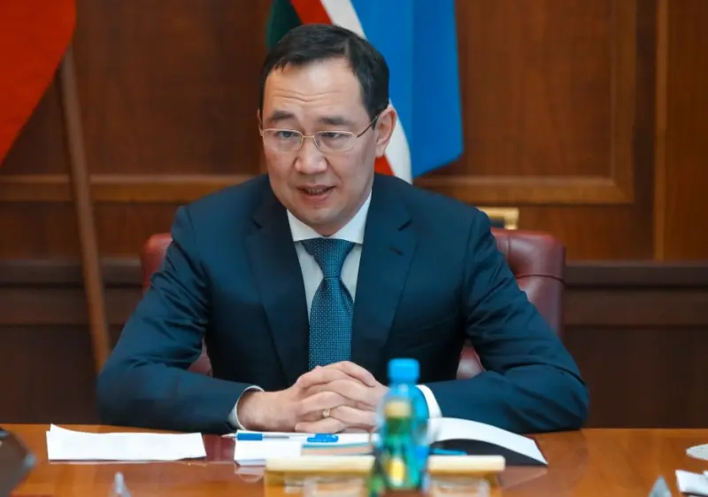 Айсен Николаев призвал работодателей принять дополнительные меры для предотвращения распространения коронавируса
