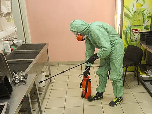 В Якутске проверяют организации общественного питания и торговли на соблюдение дезинфекционного режима