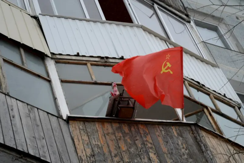 Флаги на балконах в День Победы: Фоторепортаж