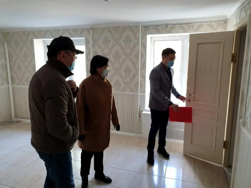 Сардана Авксентьева проверила новый обсерватор для изолированных лиц