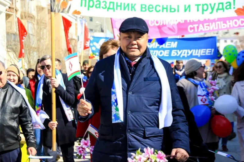 Якутская городская Дума поздравляет якутян с 1 Мая