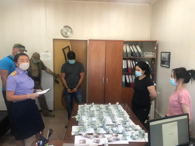 Возбуждено дело по факту взятки управляющему рынка в Якутске