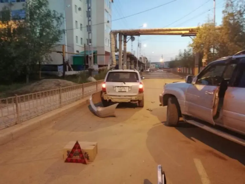 Житель Якутска угнал Ланд Крузер и совершил на нём ДТП