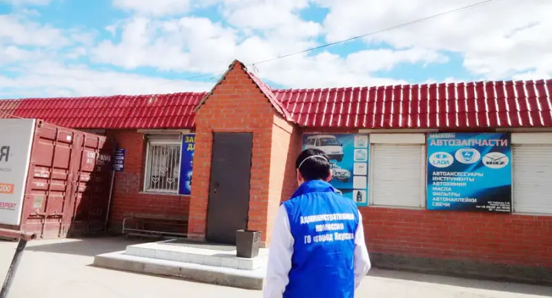 В Якутске составлено 66 административных протоколов на нарушителей масочного режима в сфере торговли и общепита