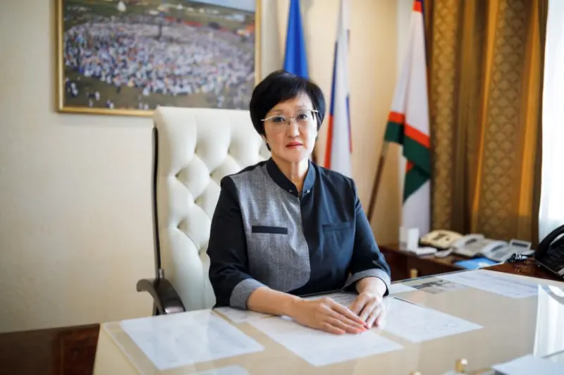 Поздравление главы города Якутска Сарданы Авксентьевой с Днем знаний