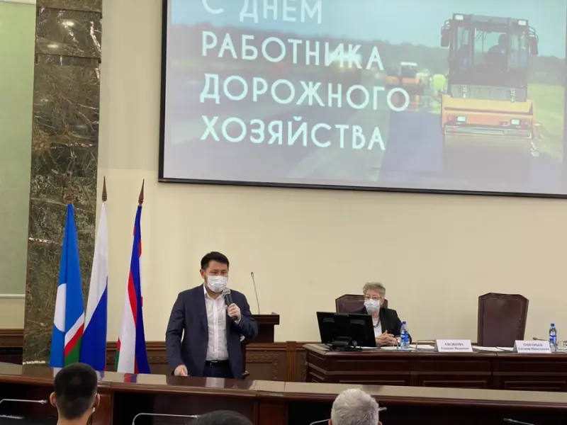 Беспрецедентный масштаб работ: В Якутске отметили лучших дорожников