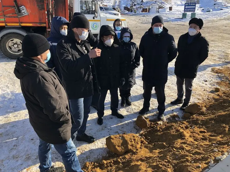 На мусорном полигоне Якутска идет установка пункта весового контроля