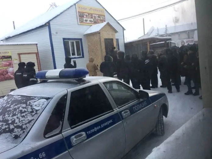 В Намском районе состоялся несанкционированный митинг у здания кафе «Гурман»