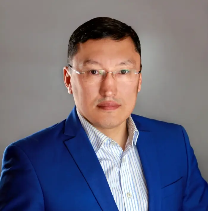 Во вторник состоится гражданская панихида Иннокентия Макарова
