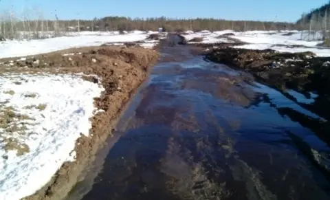 Переполненное пометохранилище прорвало возле Нерюнгри