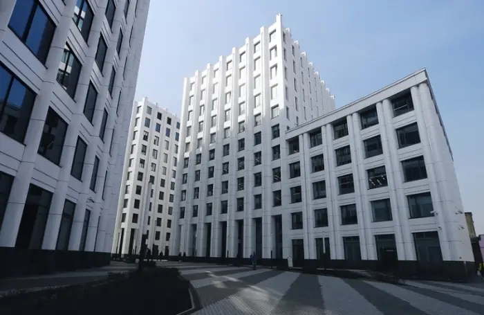 АЛРОСА может закрыть офис в Москве