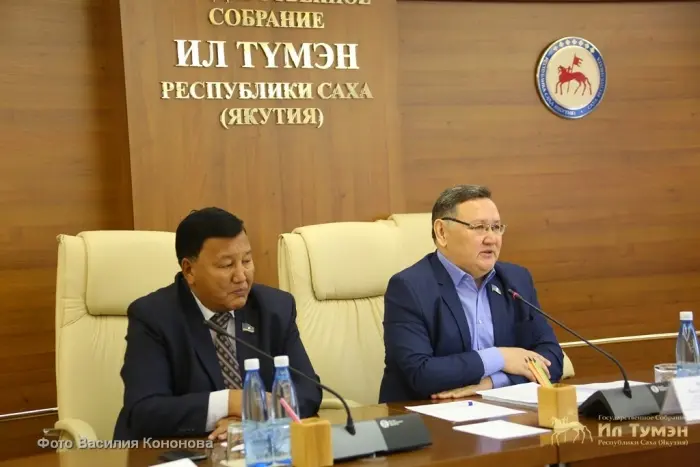Депутаты Ил Тумэн не хотят расставаться с привилегиями
