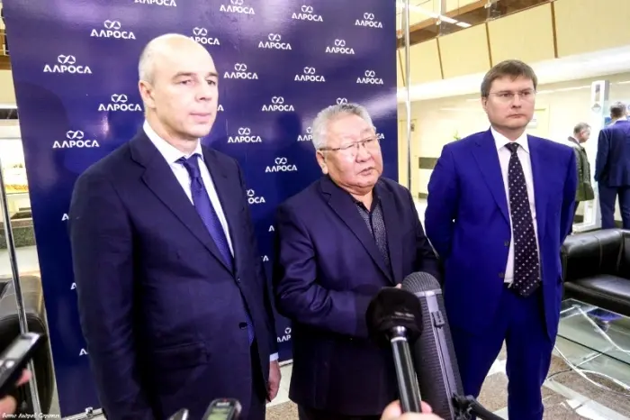Руководству АЛРОСА на 30% сократят зарплату из-за аварии на руднике «Мир»