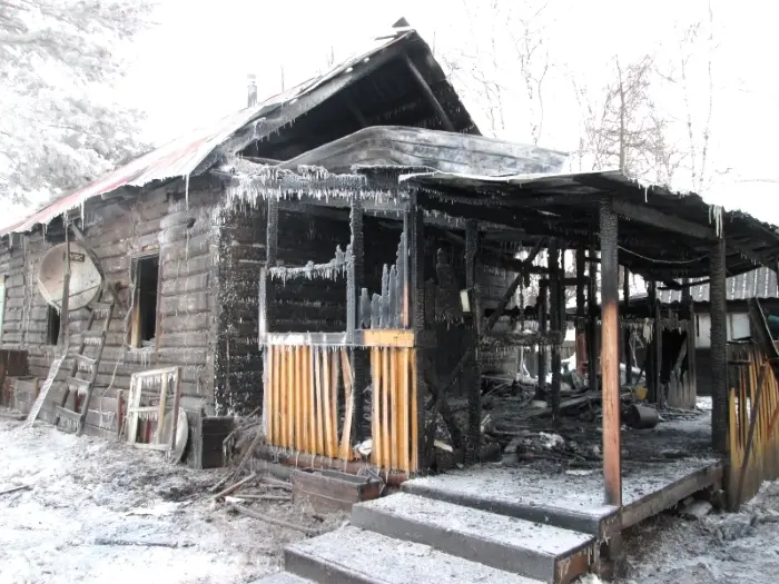 В Алданском районе при пожаре погибли мужчина и женщина