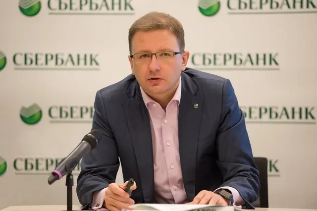 В 2015 году услугами Сбербанка в отделениях банка воспользовались около 700 миллионов человек