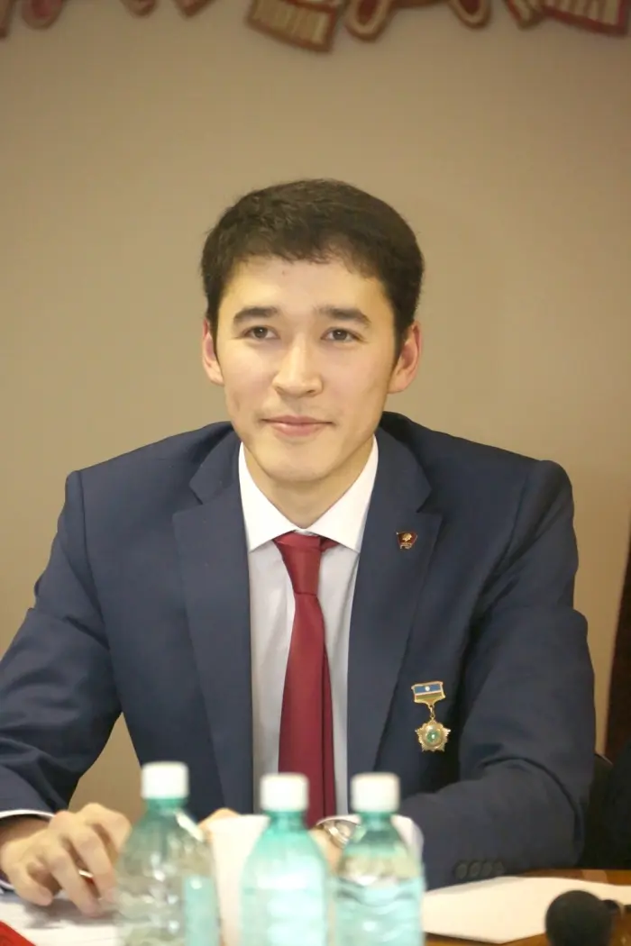 Комсомольцы Якутии поздравляют с наступающим Новым Годом!
