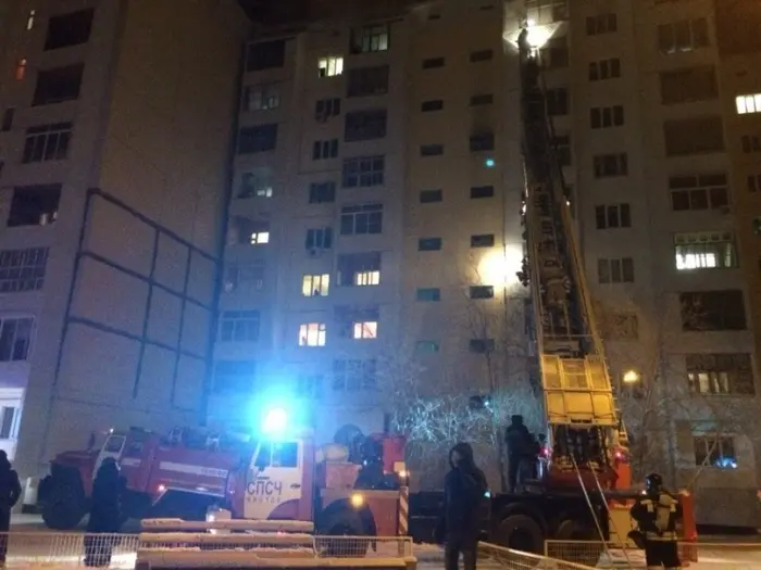 Курение привело к пожару в девятиэтажном доме