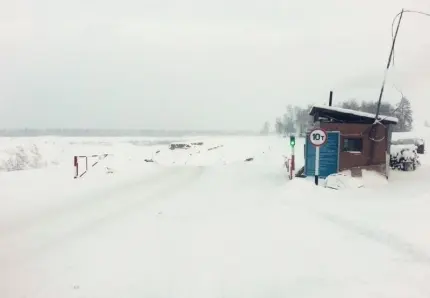 На шести ледовых переправах повышена грузоподъемность