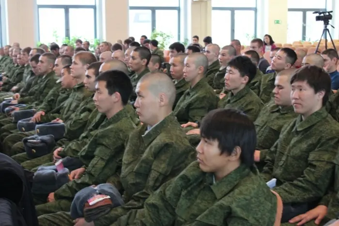 Призывников из Якутска проводят Администрацией, Комиссариатом и Епархией