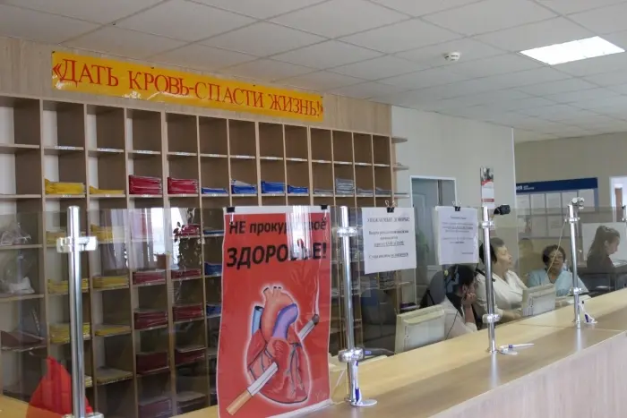 Крови для пострадавших в ДТП девушек пока хватает