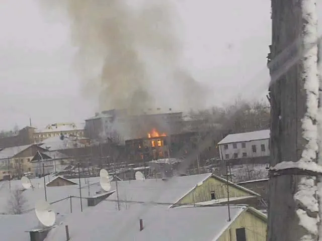 В Нерюнгри в результате пожара в жилом доме пострадал человек