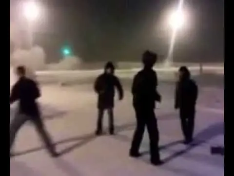Двое отняли у прохожего куртку, но далеко не ушли