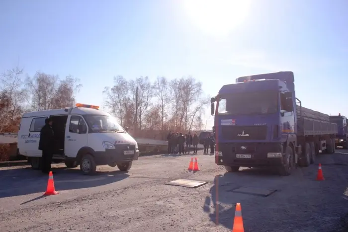 "На дорогу - без перегруза": на автодороге "Умнас" установлены пункты весового контроля