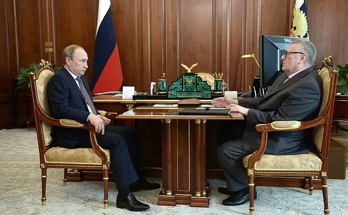 Путин вспомнил про налог за бездетность – 6% с мужчин