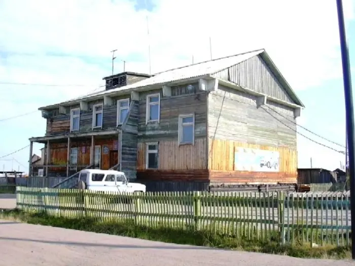 Начальник нюрбинского ГИБДД незаконно зарегистрировал автомобиль