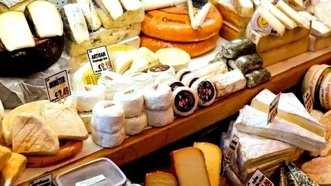 «Известия»: в Госдуме предложили отправлять санкционные продукты в Донбасс