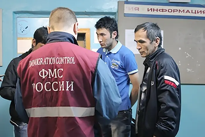 В Алдане вынесен приговор в отношении сотрудника УФМС, покалечившего гастарбайтера