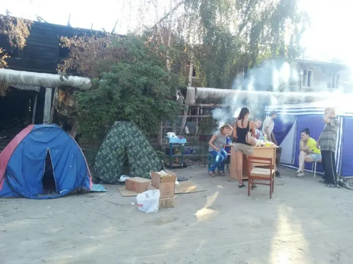 Погорельцы с Рихарда Зорге: будем жить в палатках пока все не утрясётся
