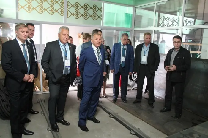 Парламентарии соседей Якутии по ДФО удивились якутскому лазеру, биолаборатории 3D печати