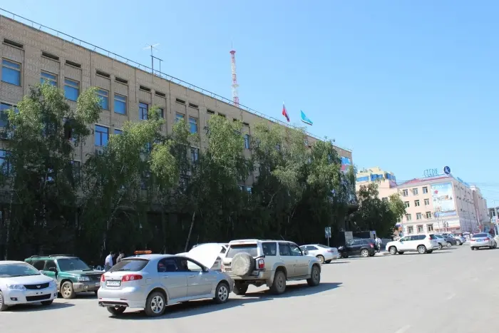 Неожиданный поворот: «шахидки» у дома правительства как знак для открытия дороги по Кирова