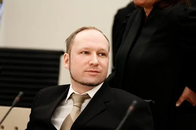 Андерс Брейвик поступил в университет Осло