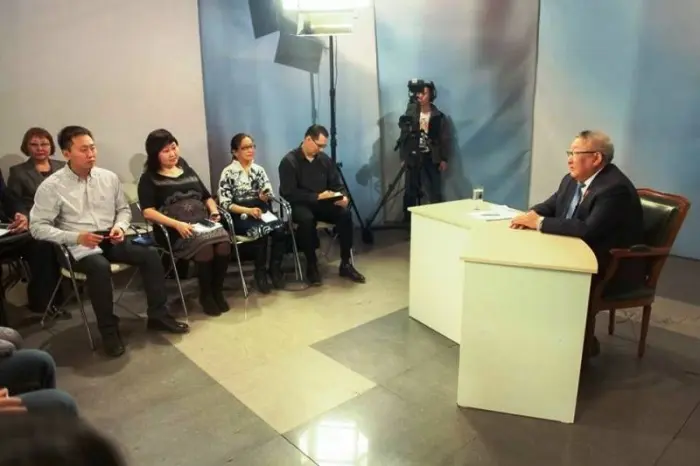 Про «оппозиционность» СМИ и слабость пиар-службы