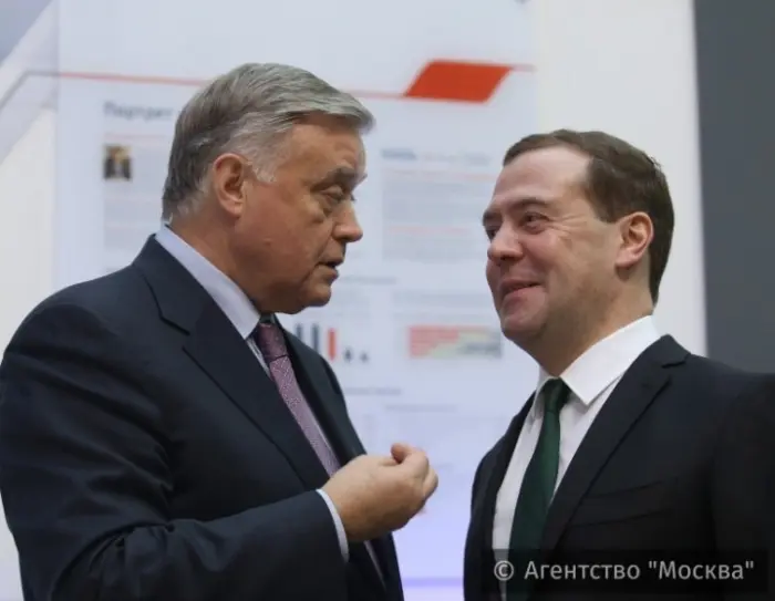 «Ъ»: топ-менеджерам госкомпаний позволили не раскрывать сведения о доходах