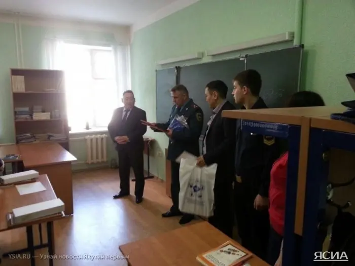 Власти Якутии поблагодарили якутских курсантов, спасших троих человек
