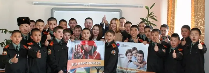 Волонтеры антинаркотического движения встретились с кадетами