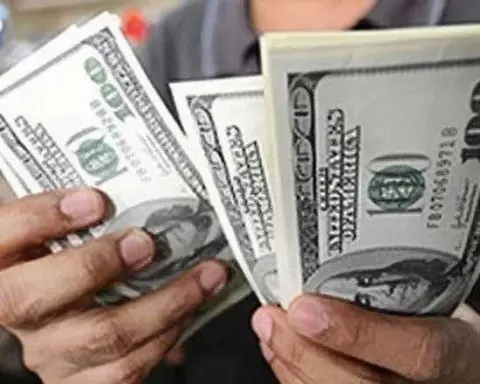 В российских министерствах определились кому нельзя иметь счета за границей