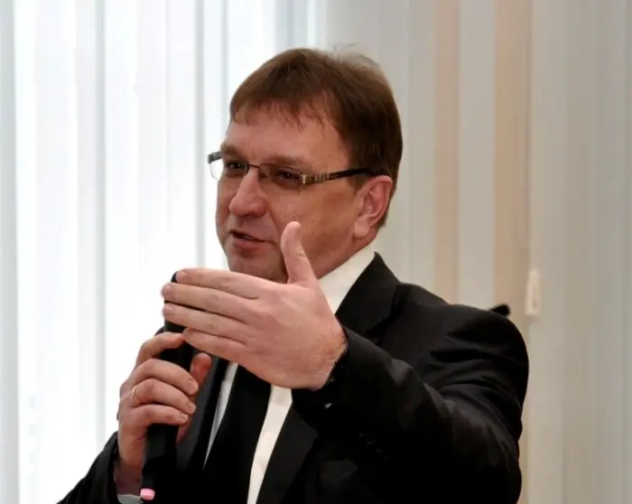 Главу Ленского района посадили под домашний арест